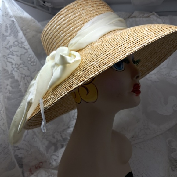 BCBG Straw Floppy Hat Wide Brim Summer Beach Wedding Occasion Cream Ribbon - Picture 1 of 5